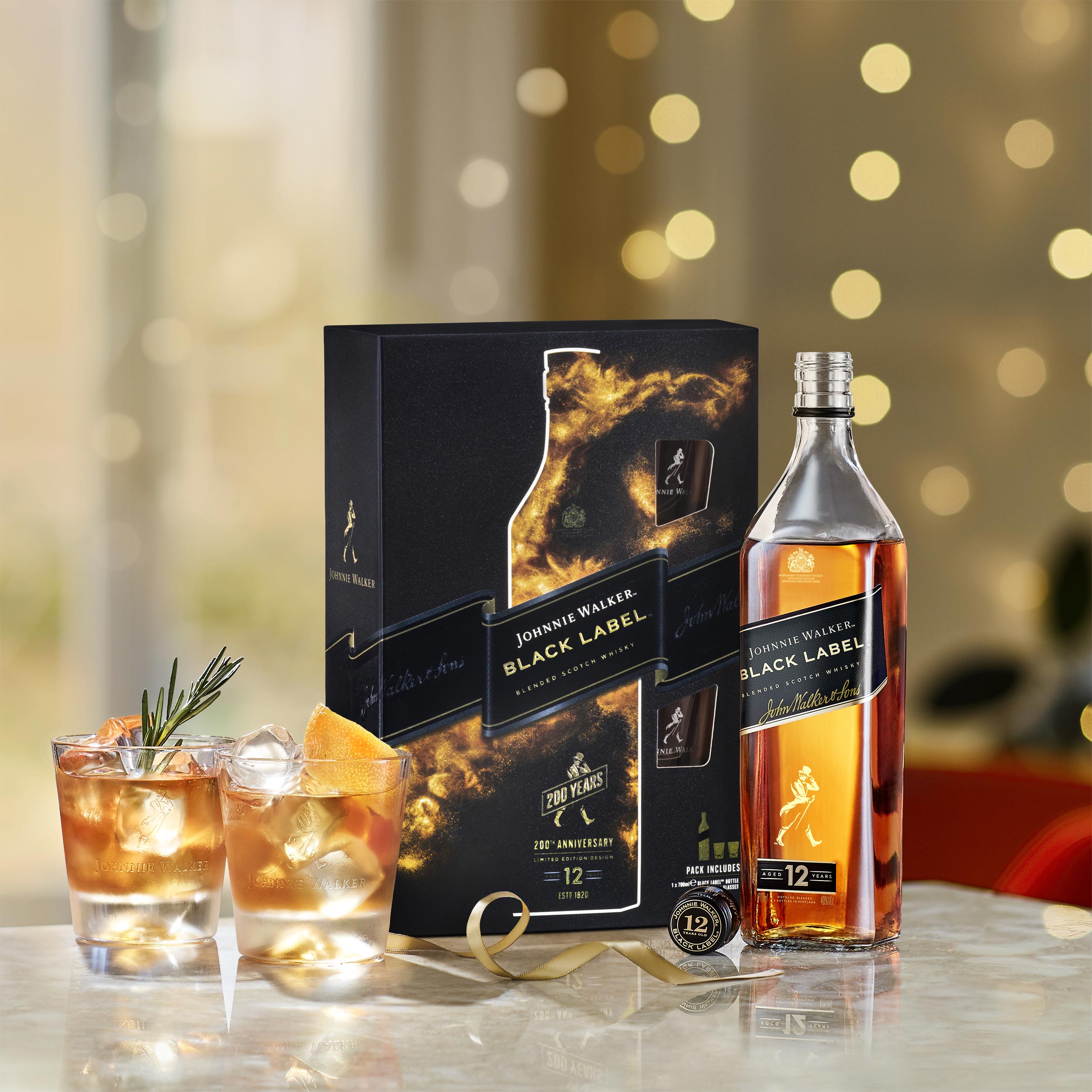 johnniewalker blacklabel giftset lifestyle 01 johnniewalker blacklabel giftset lifestyle 01