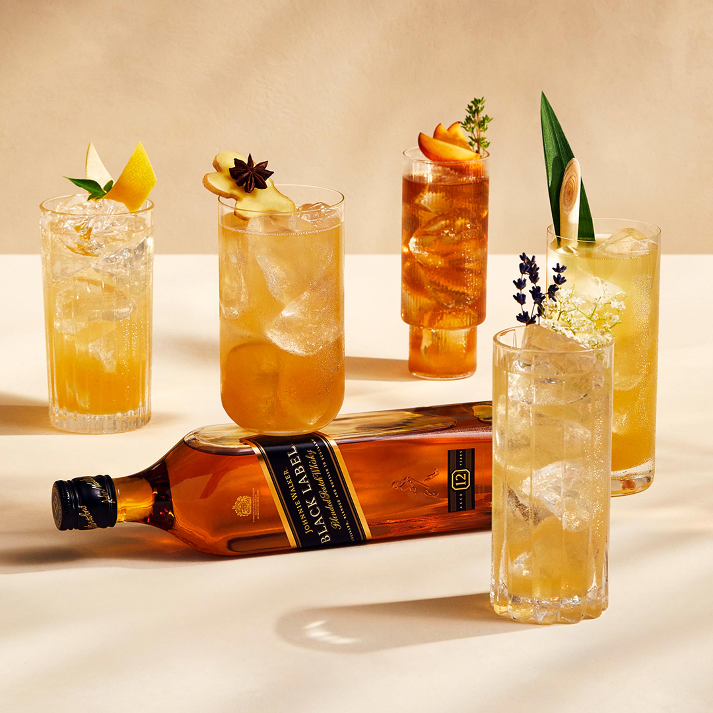 johnniewalker blacklabel giftset lifestyle 04 johnniewalker blacklabel giftset lifestyle 04
